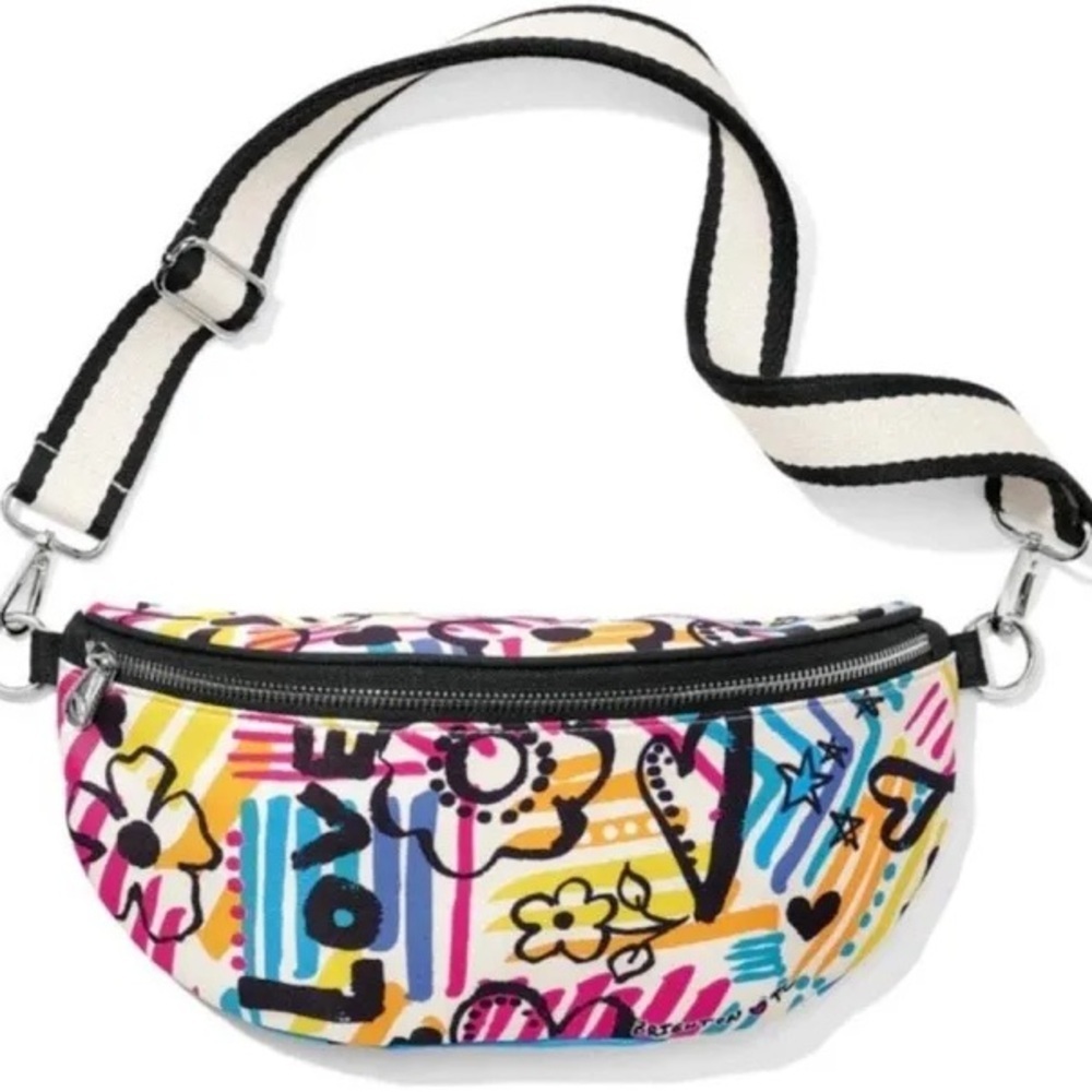 Brighton Graffiti Love Cross
Body Belt Bag 70s-Inspired Graphic Art - Picture 15 of 15